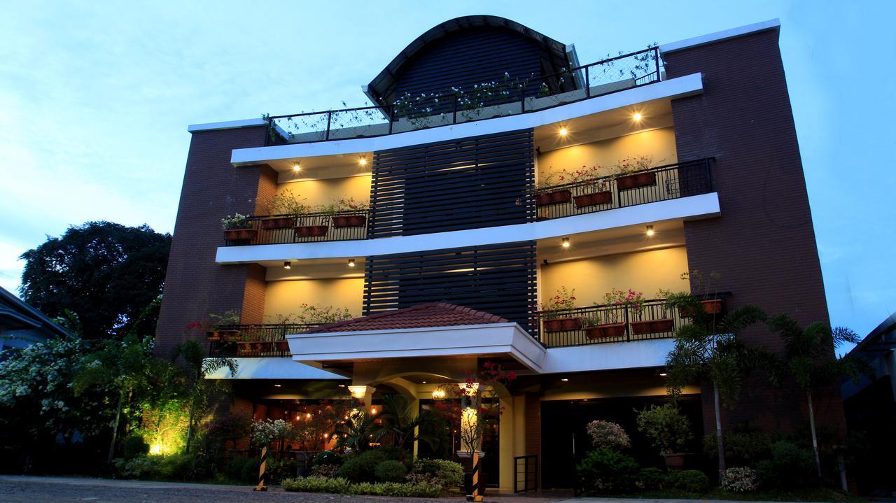 North Garden Suites Davao Luaran gambar