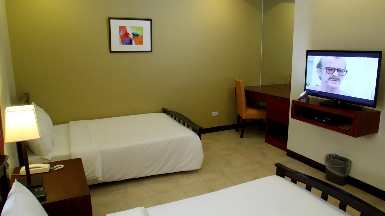 North Garden Suites Davao Luaran gambar